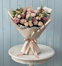 Букет цветов из:  Розы и Лизиантусы в Новоорловске
