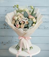 Букет цветов из:  Розы и Лизиантусы в Новоорловске