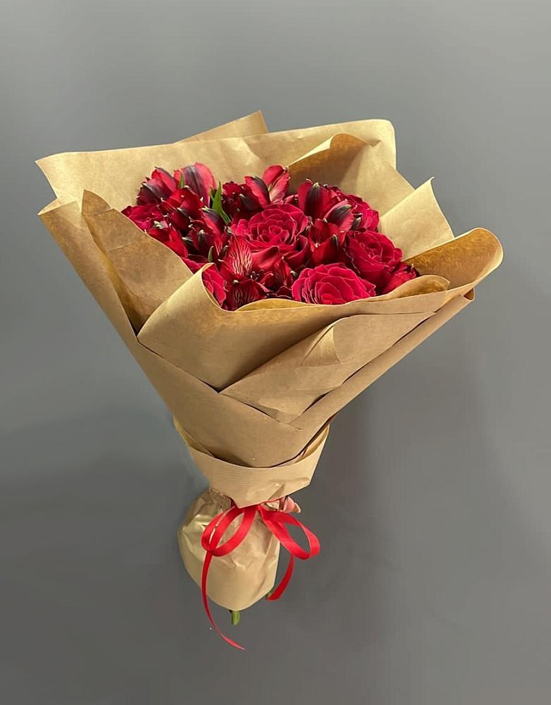 Букет цветов из: Альстромерии и Розы в Новоорловске