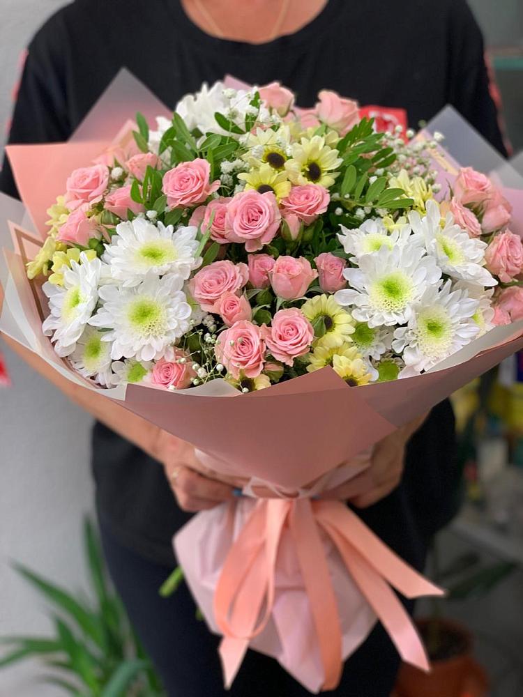 Букет цветов из: Розы и Хризантемы в Новоорловске