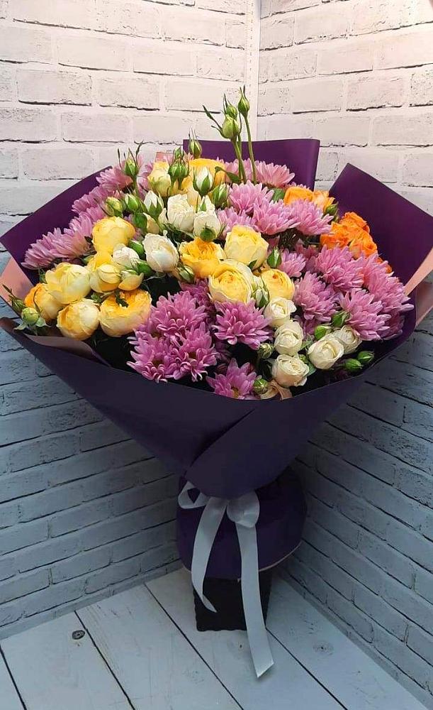 Букет цветов из: Хризантемы и Розы в Новоорловске