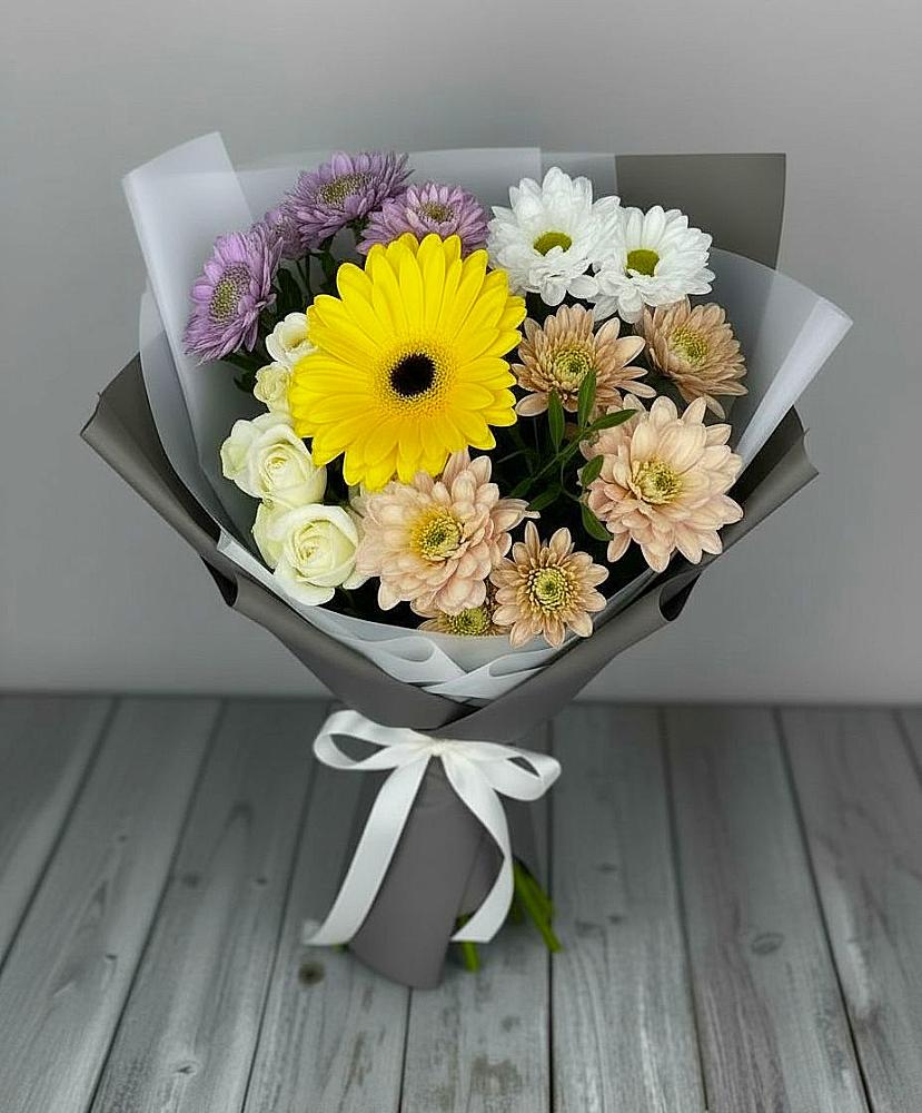 Букет цветов из: Розы, Герберы и Хризантемы в Новоорловске