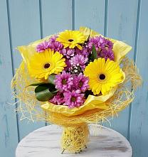 Букет цветов из:  Хризантемы и Герберы #REPLACE_PRED# Новоорловске