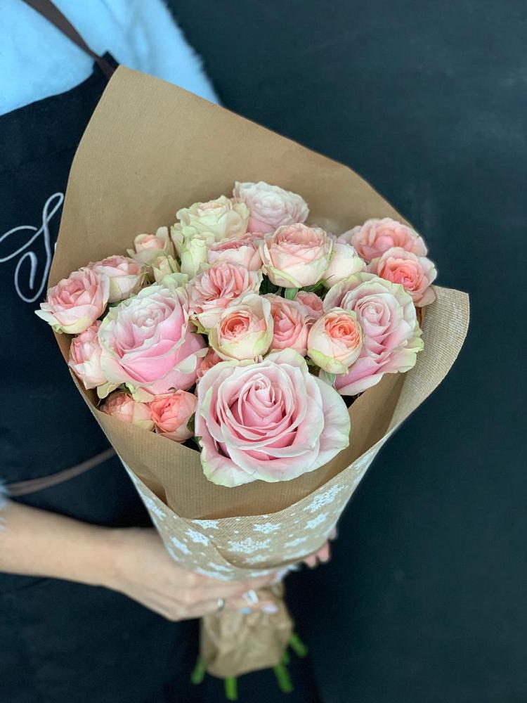 Букет цветов из: Хризантемы и Розы в Новоорловске