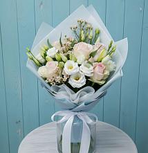 Букет цветов из:  Розы и Лизиантусы в Новоорловске