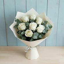 Букет Белые розы в Эвкалипте в Новоорловске